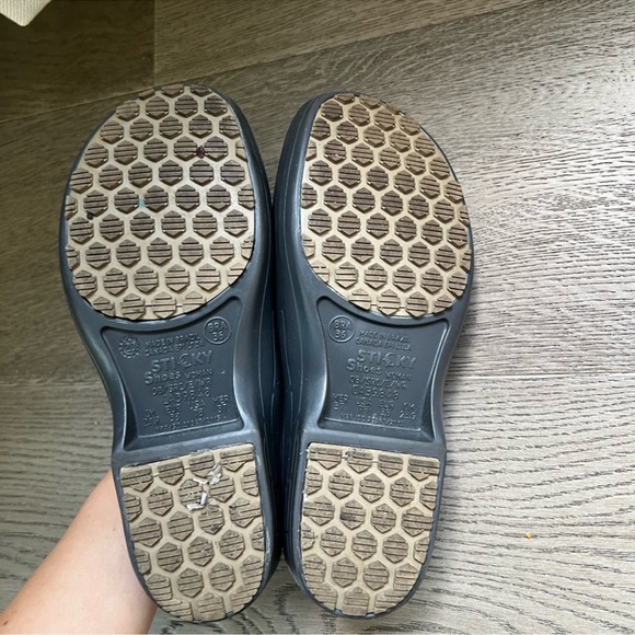 Sticky Shoes Gray Nursing Work Clog Shoe Antimicrobial workshoe - Picture 4 of 6